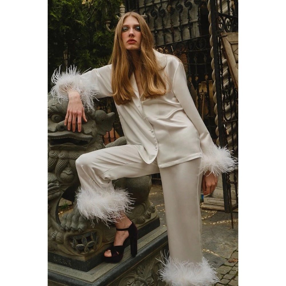 The New Arrivals by Ilkyaz Ozel Lounge Suit Set Flat White Feather